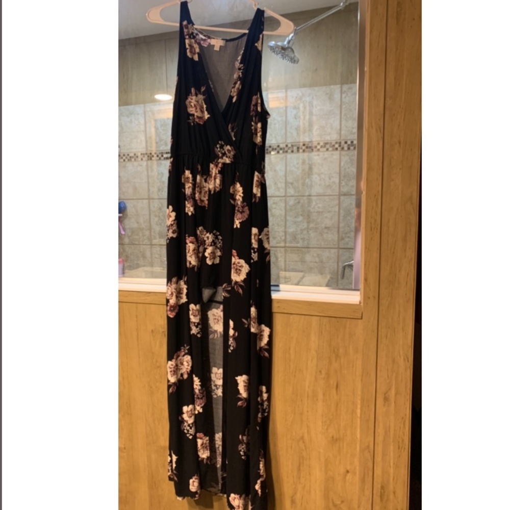 CHARMING CHARLIE BLACK FLORAL OPEN FRONT ROMPER/DRESS.